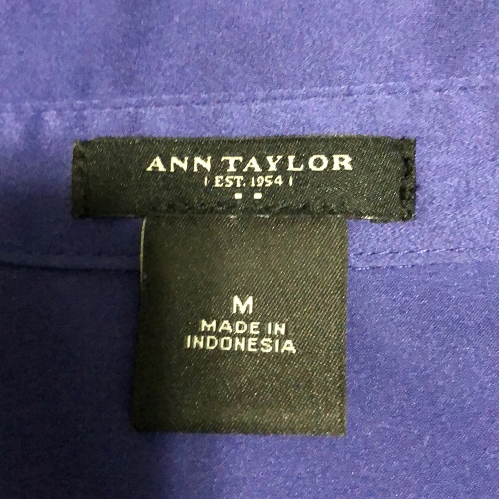 Ann Taylor purple blouse size medium - Picture 4 of 4